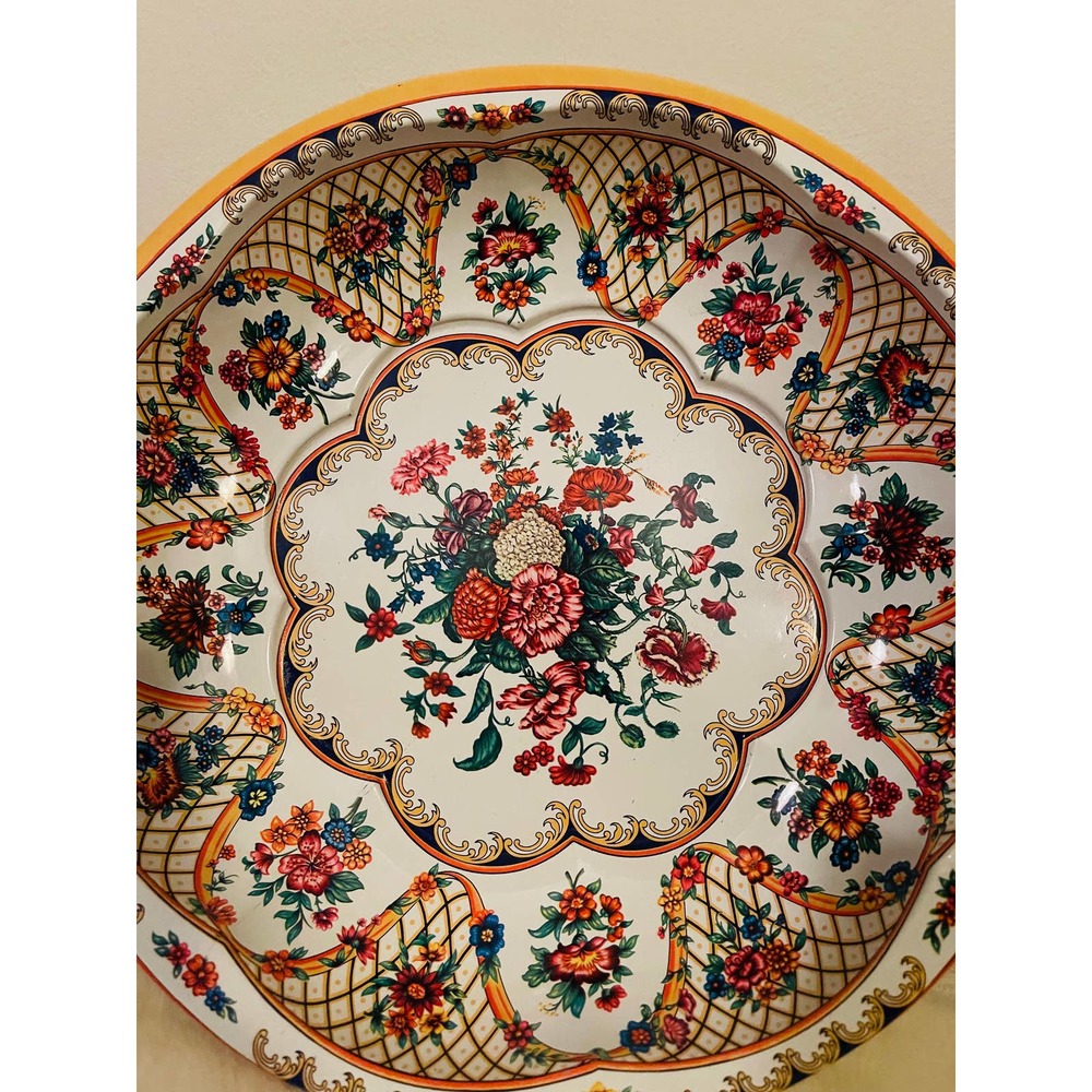 Vintage Daher Tin Bowl England 1971